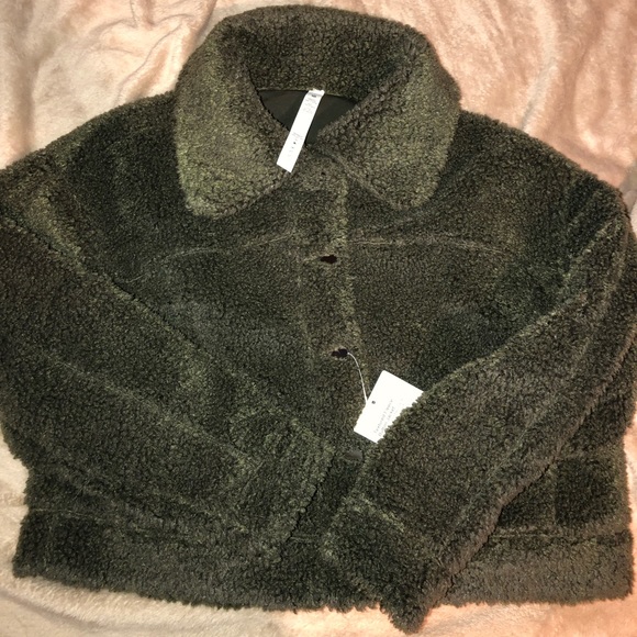 Lululemon Textured Fleece Button Up Jacket - Dark Olive - Picture 2 of 3